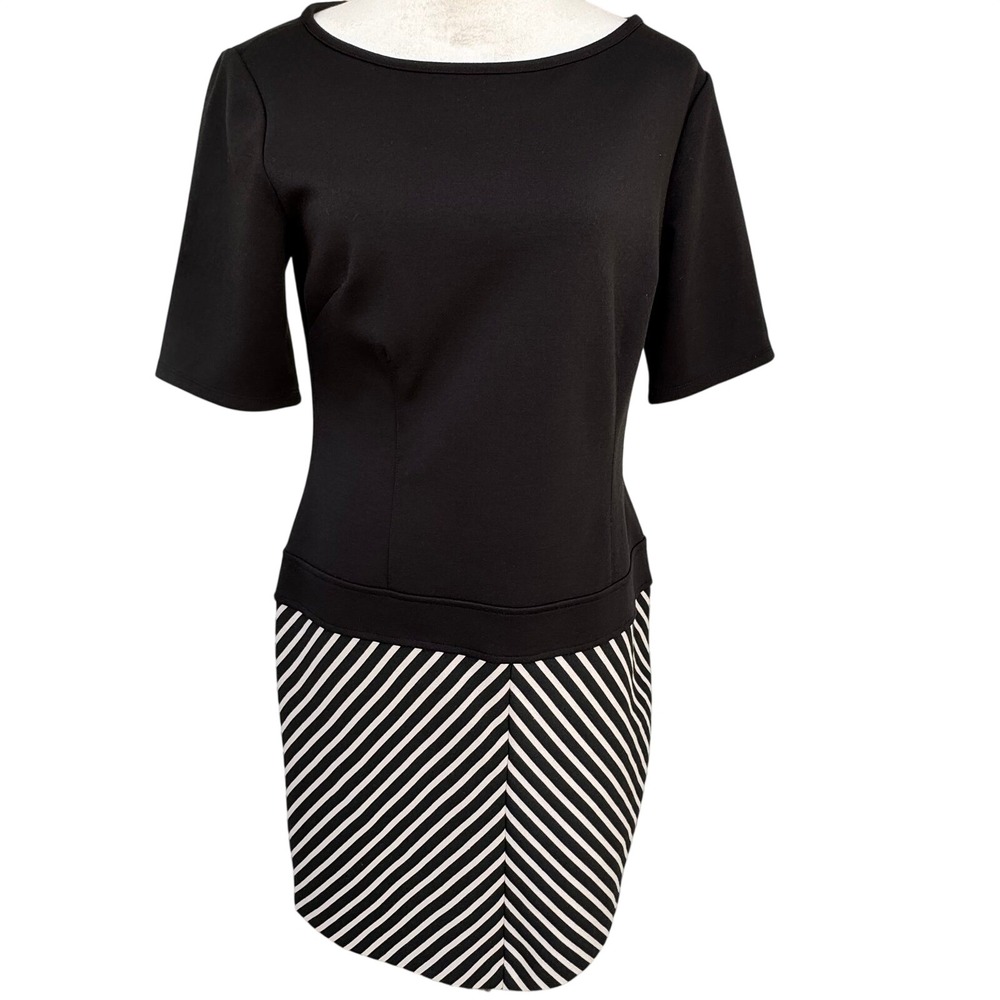 LAUNDRY. Black Dress &‎ Tan/Black Striped bottom.Short sleeve. 1-pc. Sz 8